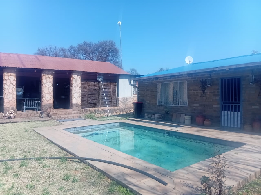4 Bedroom Property for Sale in Groenkloof A H North West